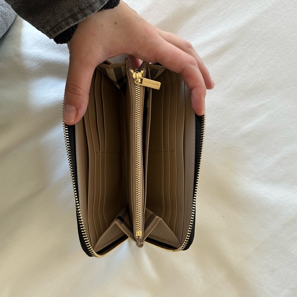 Burberry Wallet - Picture 8 of 8